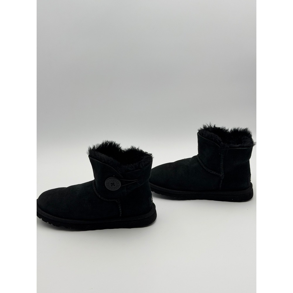 UGG Mini Bailey Button Womens 5 Black Suede Sheepskin Lined Ankle Boots 3352